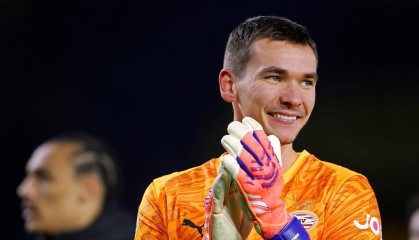 埃因霍温官方：已从药厂买断门将科瓦日，与其签约四年半